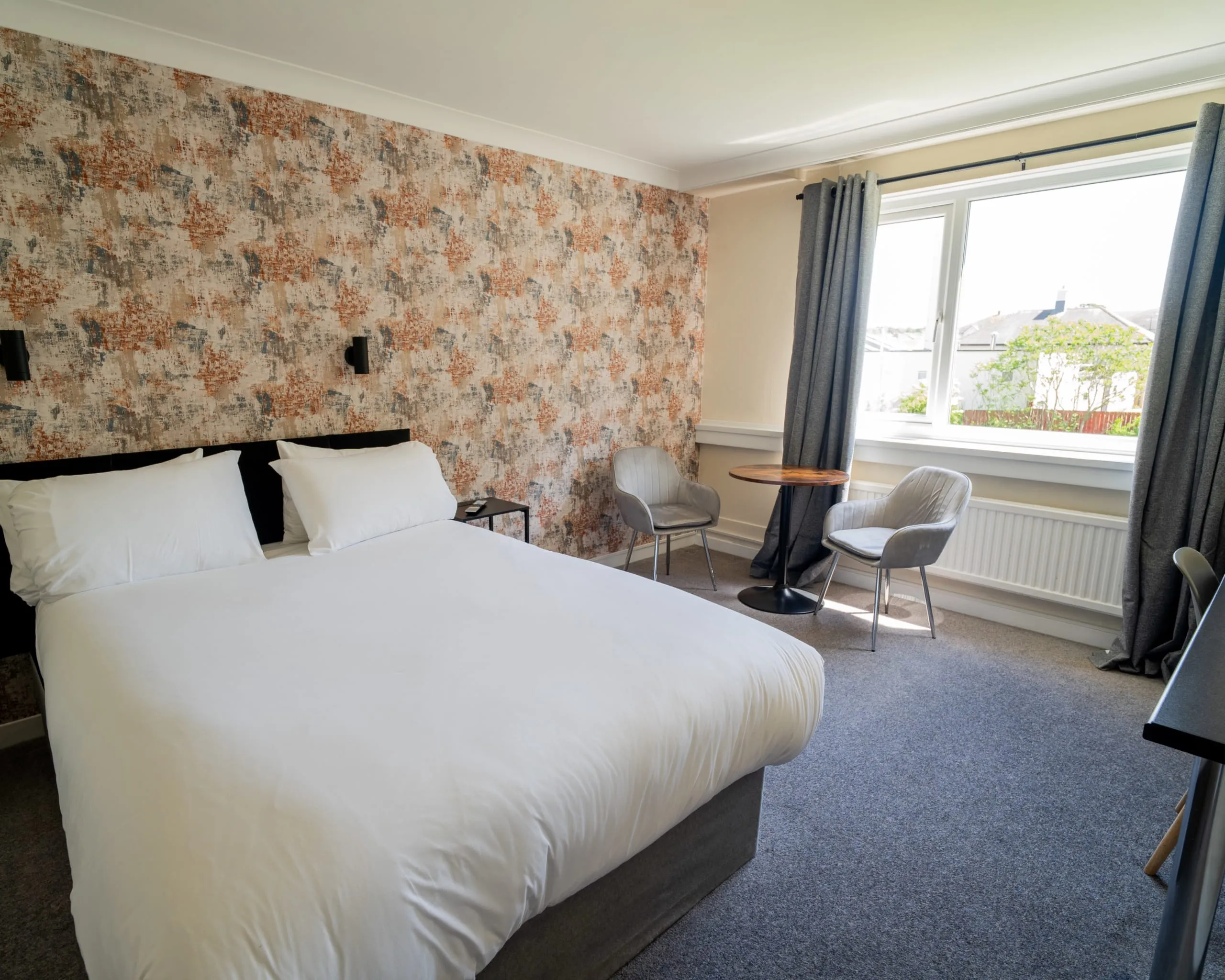 Double Room room image 6