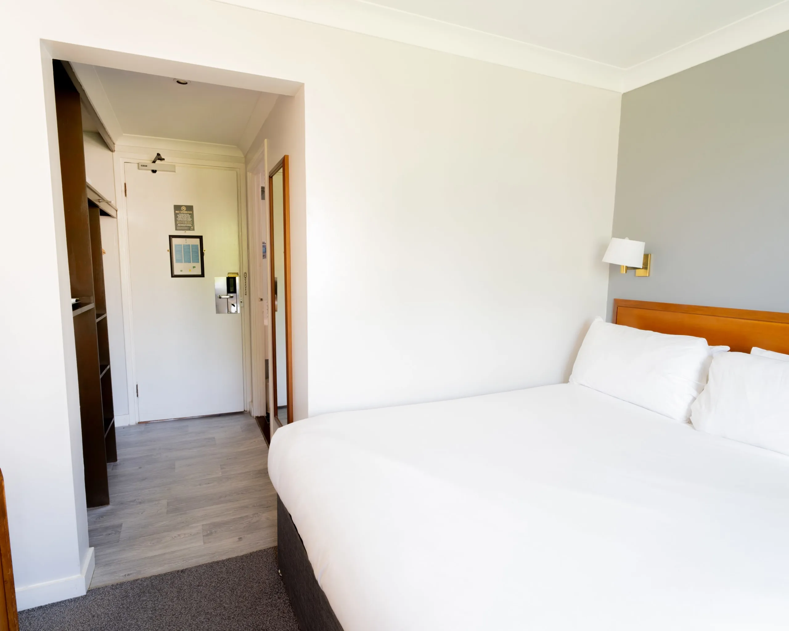 Double Room room image 21