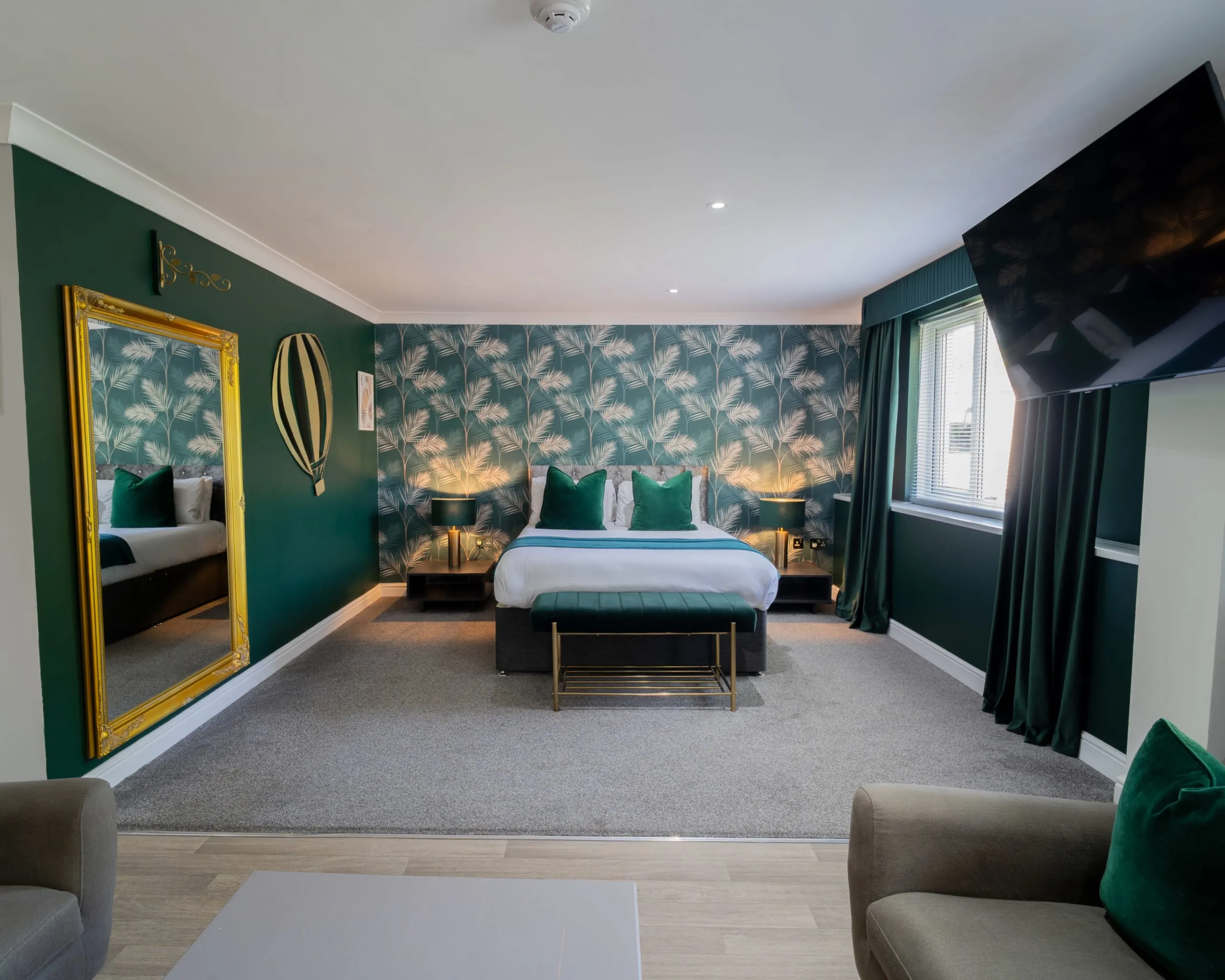 Premium Suite room image 2