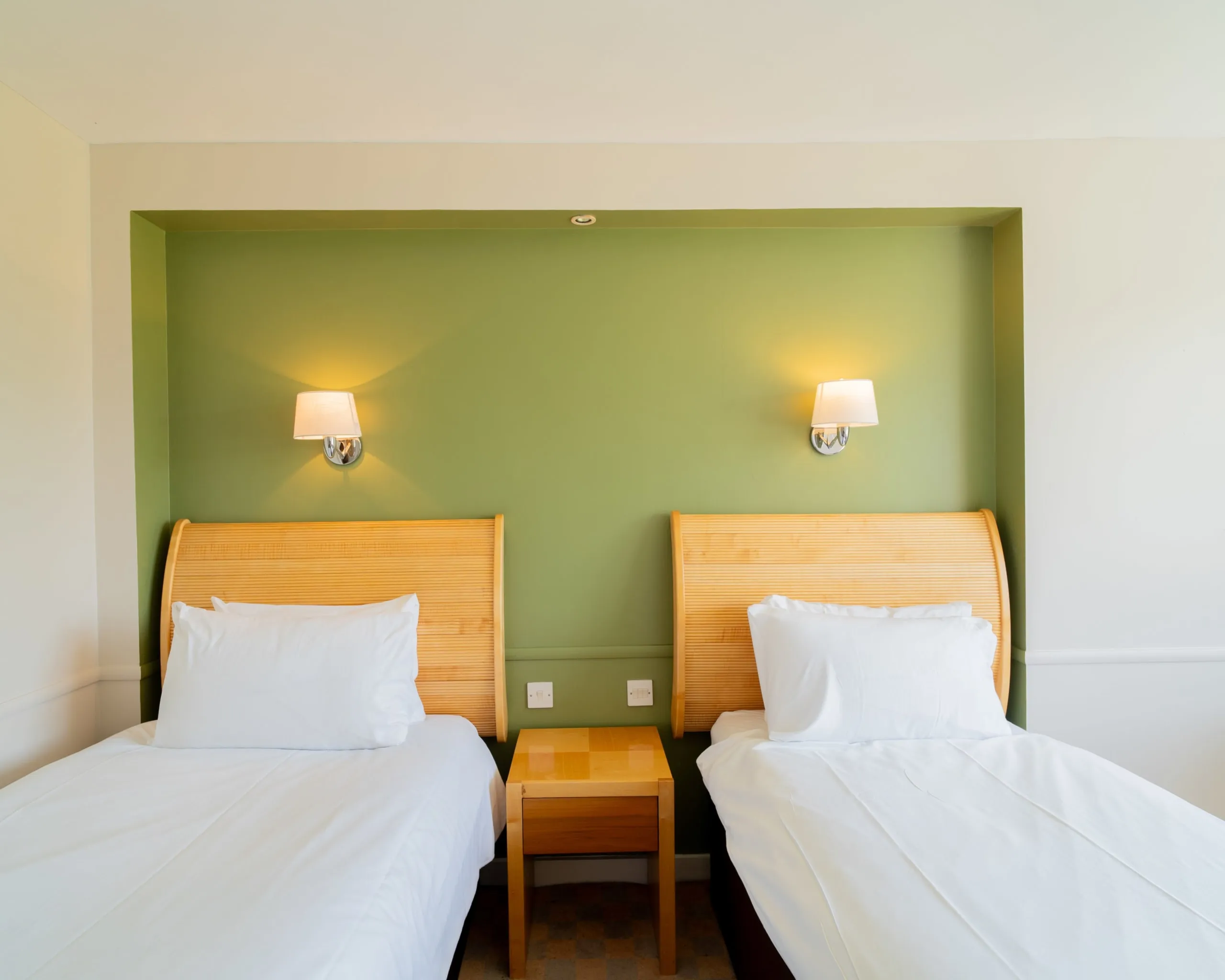 Twin Room room image 2